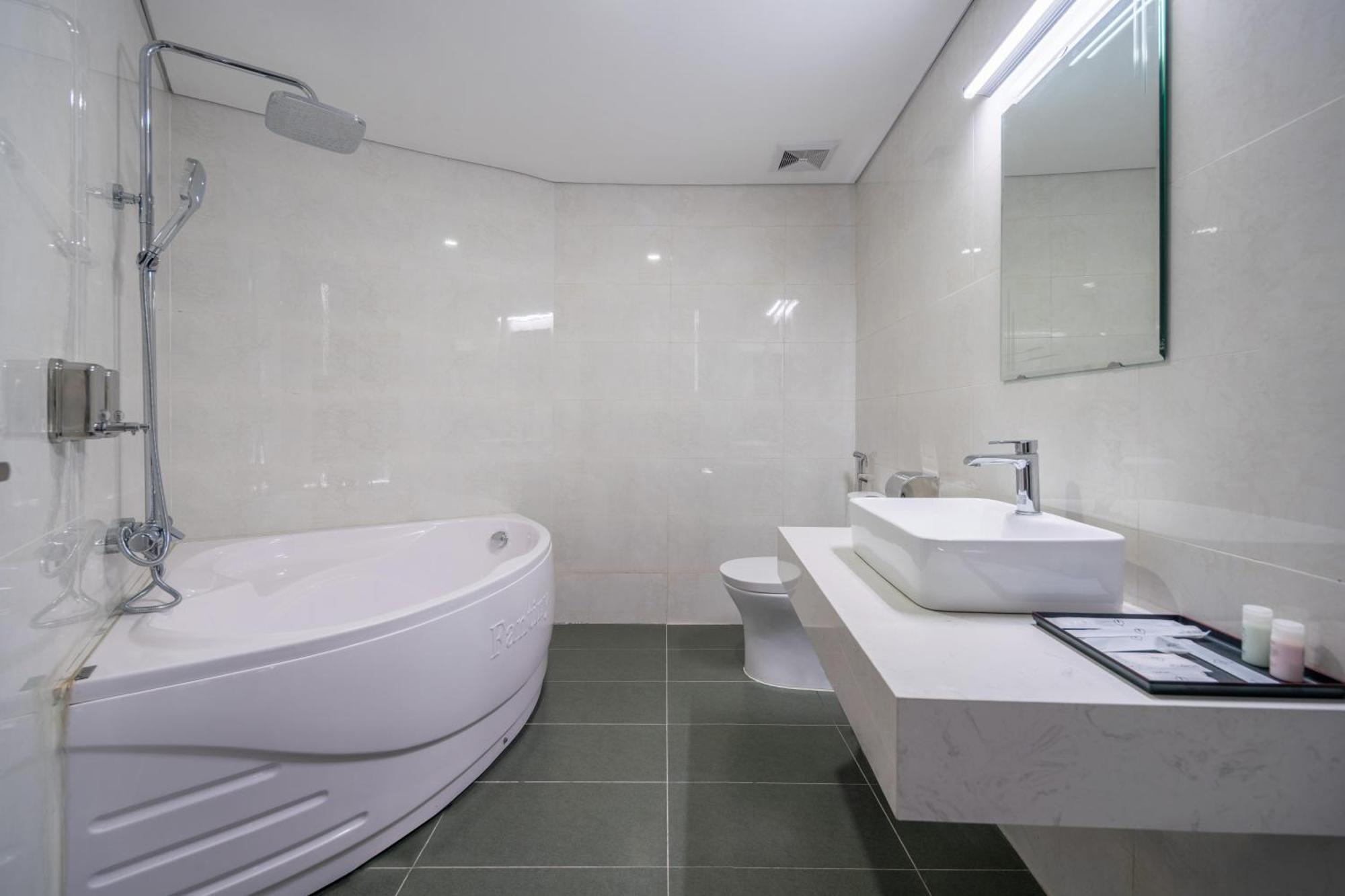 Jacayl Hotel Tcg Hanoi Exterior photo